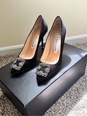 Manolo Blahnik Black Satin Hangisi 90 Crystal-Buckle Pumps New🖤105 mm